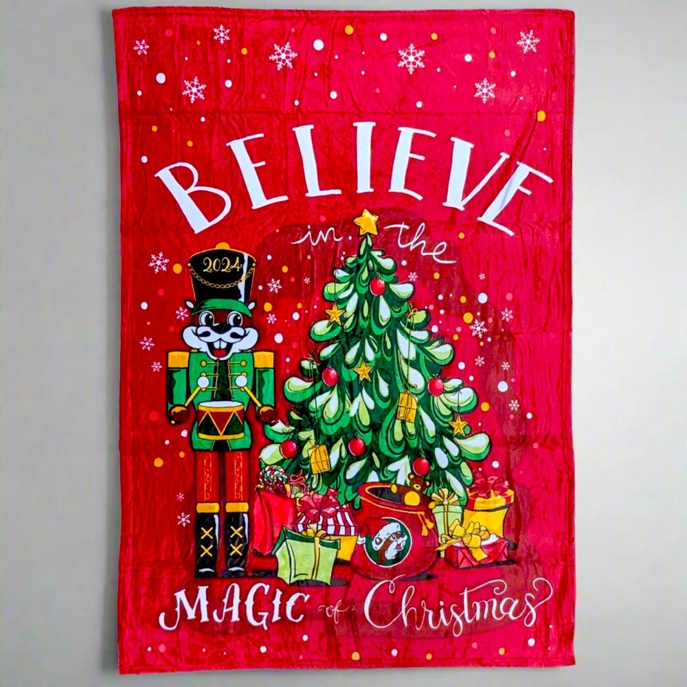 Buc-ee's "Believe in the Magic of Christmas" Blanket